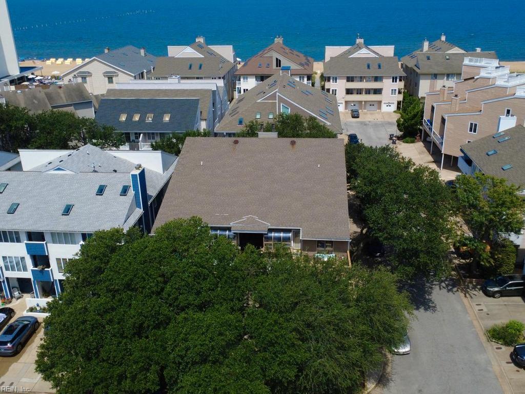 2822 Croix Ct — photo