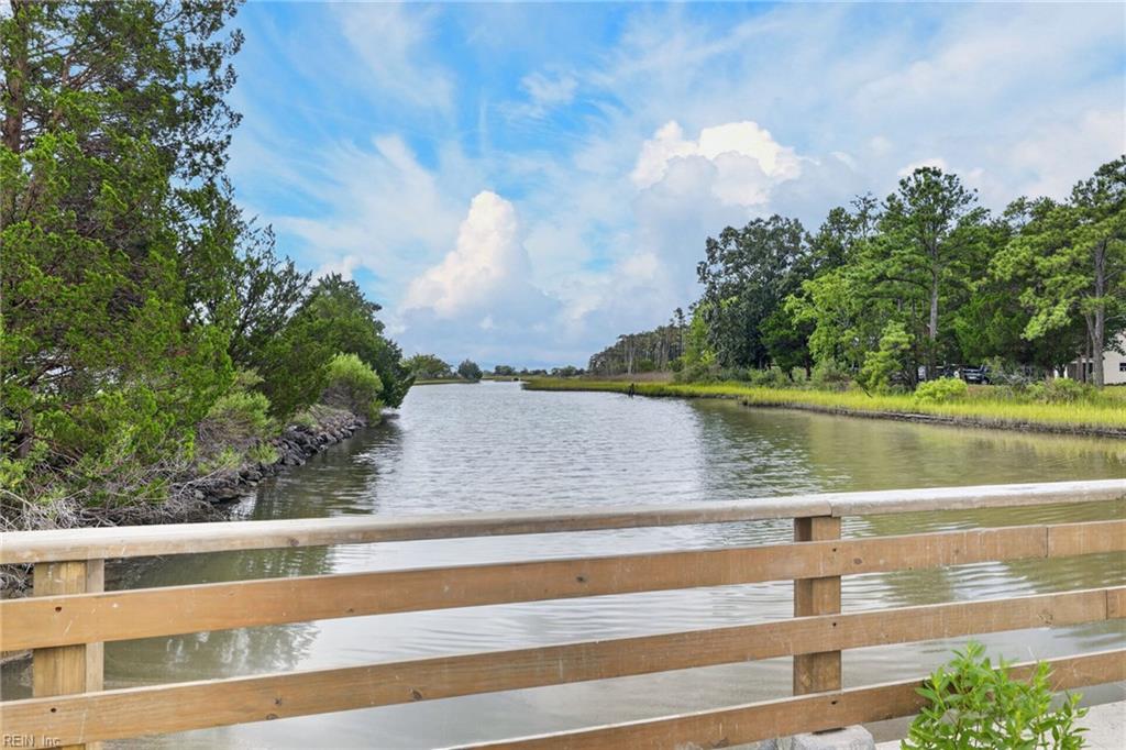 1008 Beach Rd — photo