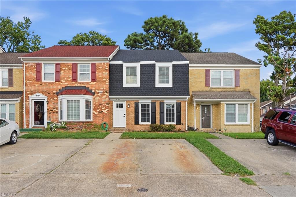 902 Wolfpack Ct — photo