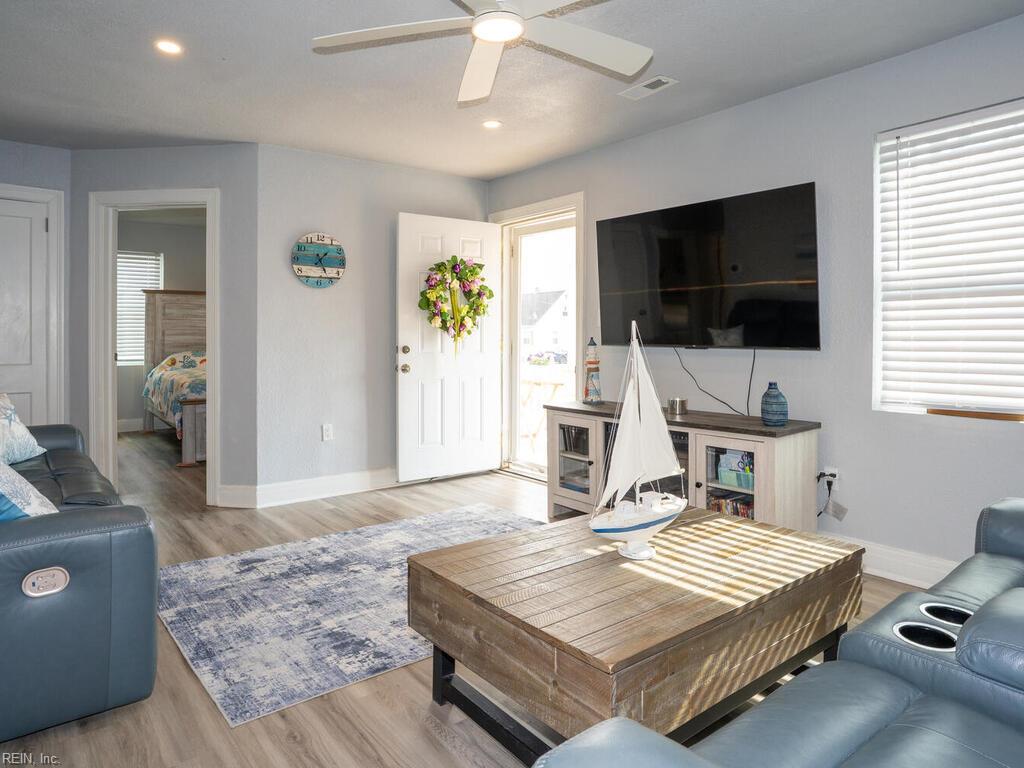 39 W Sunset Road, Hampton VA 23669 — photo 2