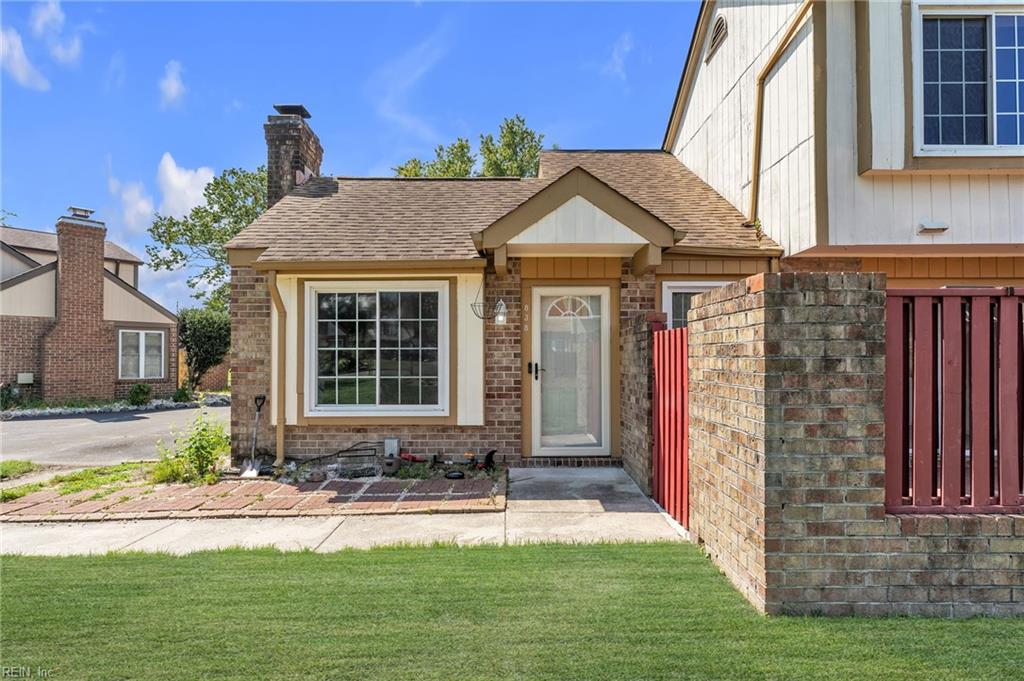 838 Gadwall Ct — photo