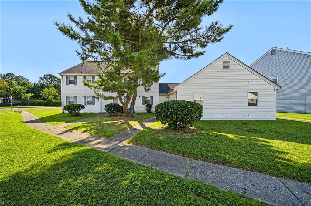 1401 Wentworth Dr 103 — photo
