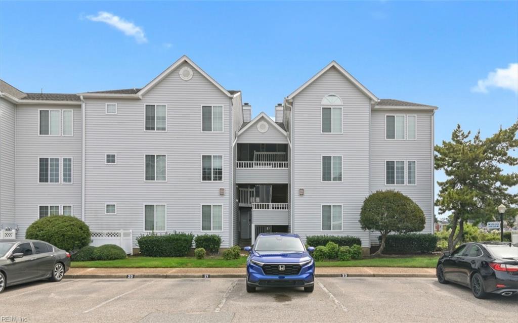 223 Island Cove Ct C — photo