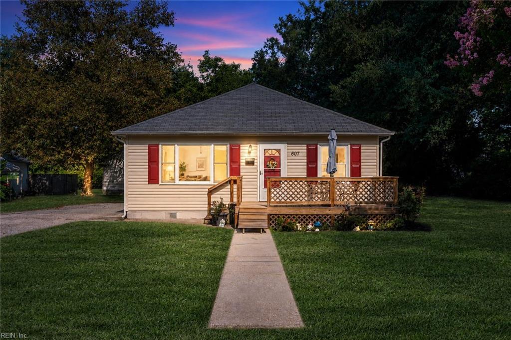 607 Warwickshire Ct — photo