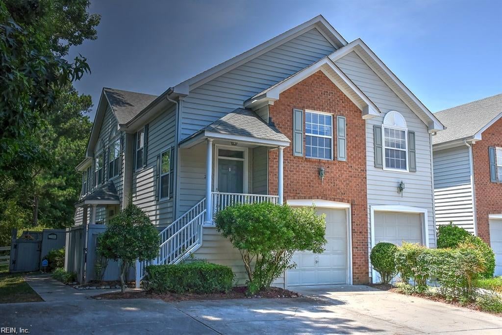 2211 Venice Ct — photo
