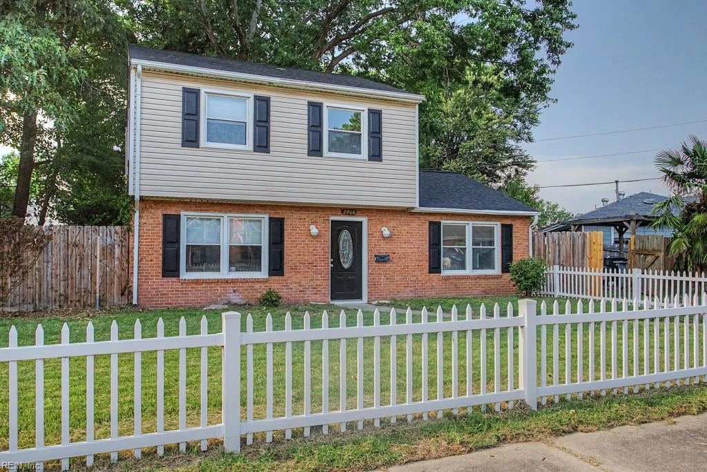 2908 Bending Oak Dr — photo