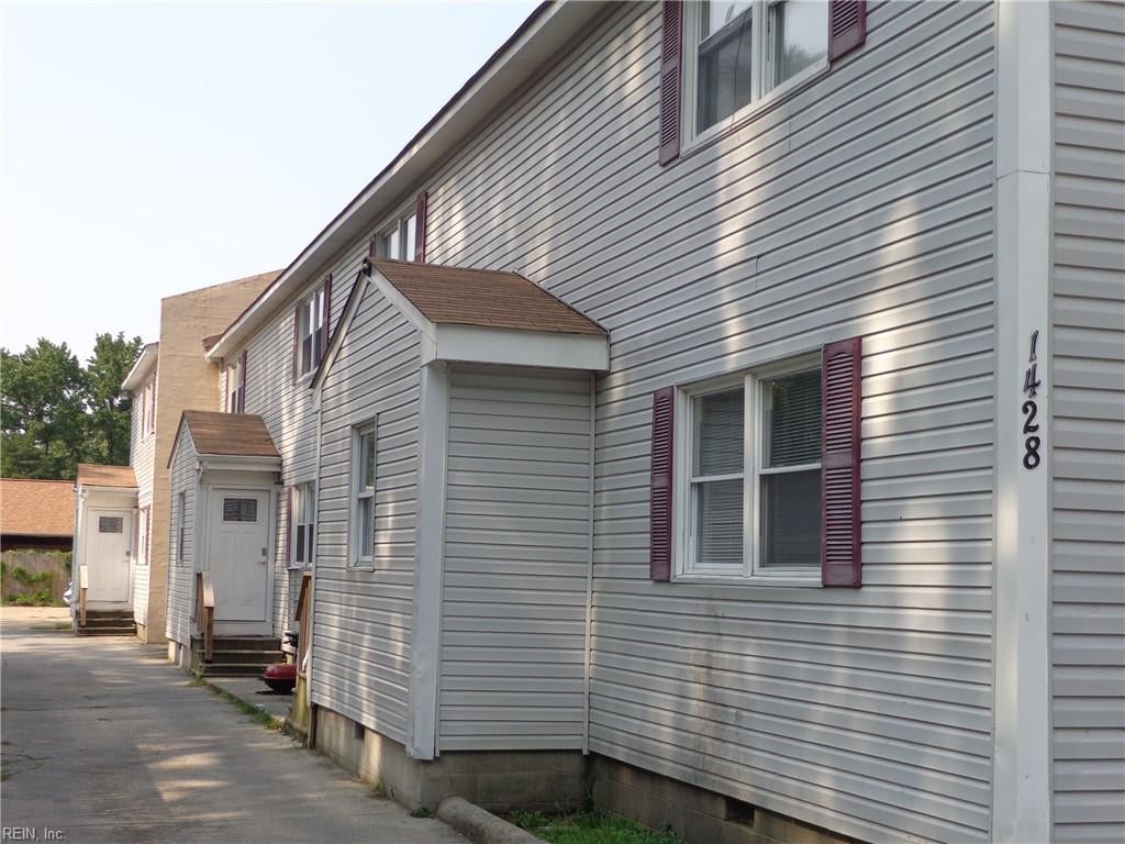 1428 Picadilly St 1 — photo