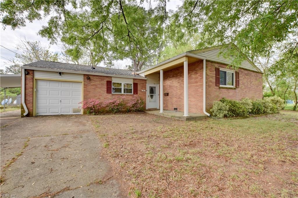 50 Banister Dr — photo