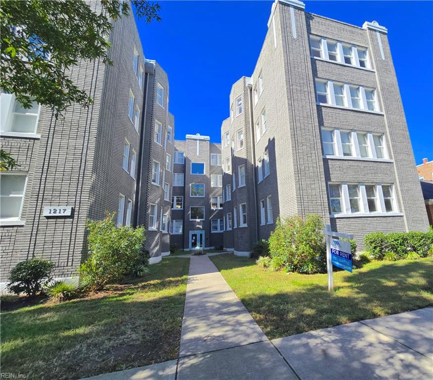 1217 Colonial Ave B1 — photo