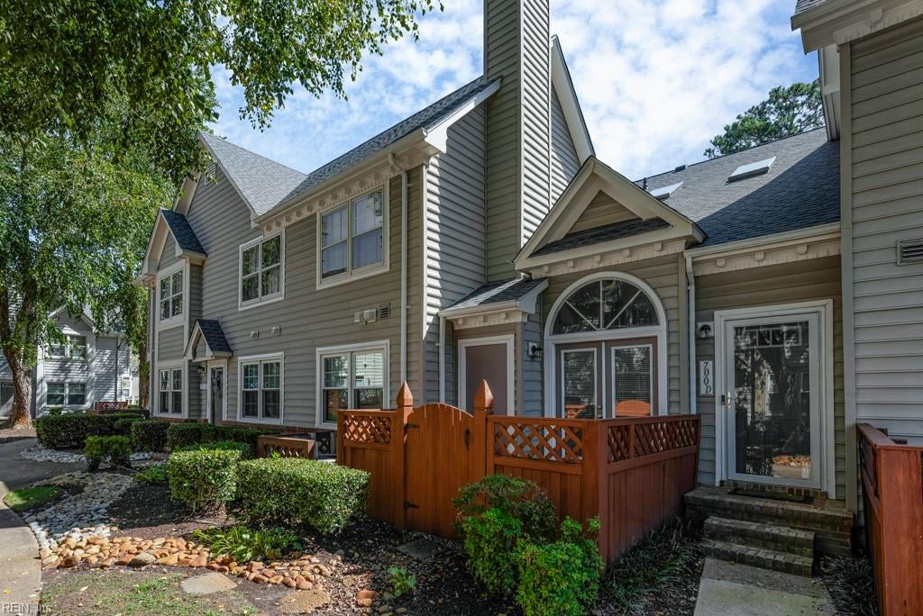 700 Nottoway River Ct D — photo