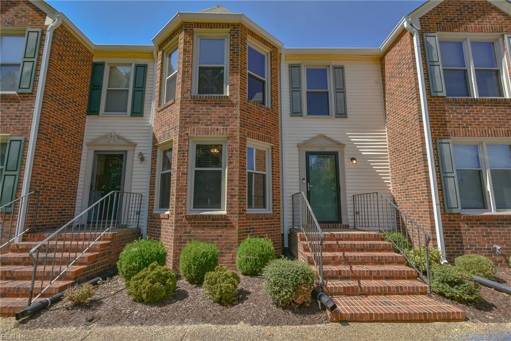 102 River Point Dr — photo