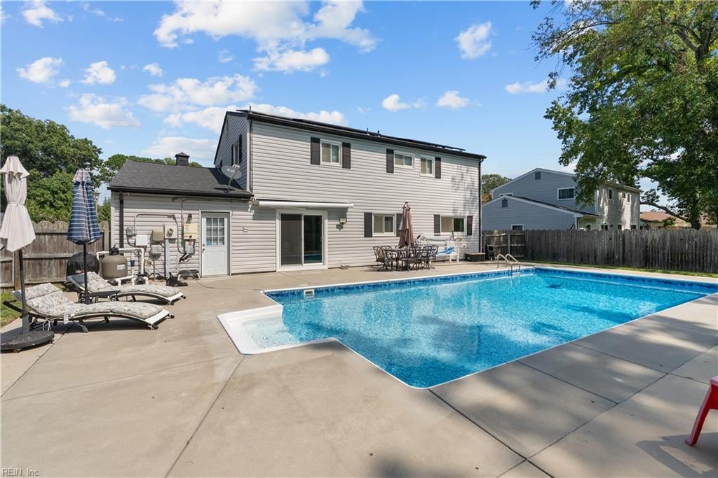 3737 Silina Dr — photo