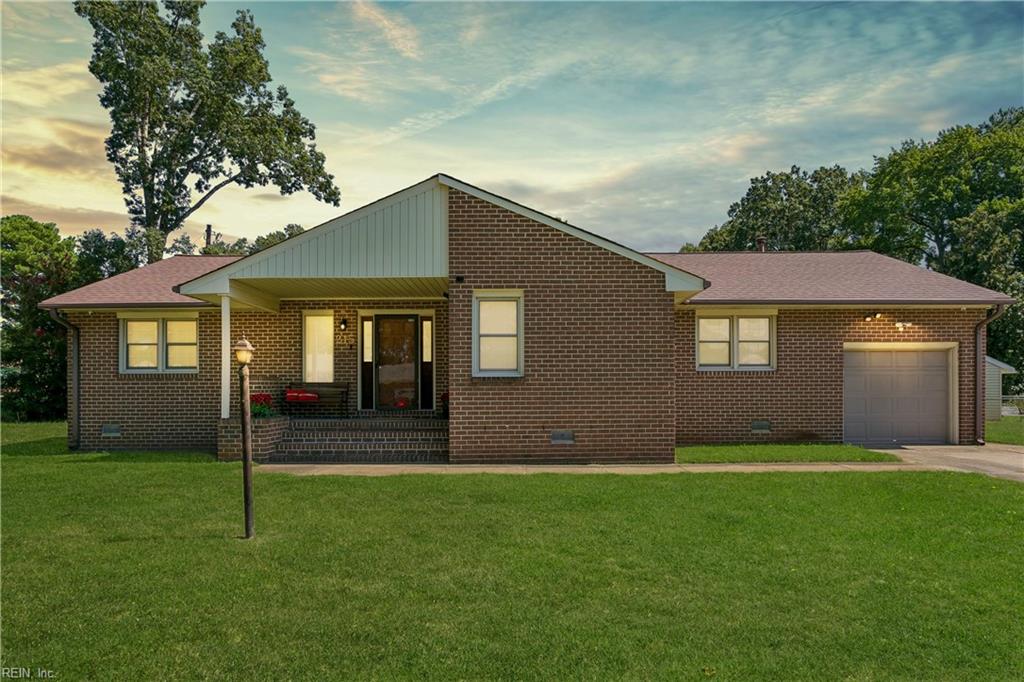 215 Woodbury Forrest Dr — photo