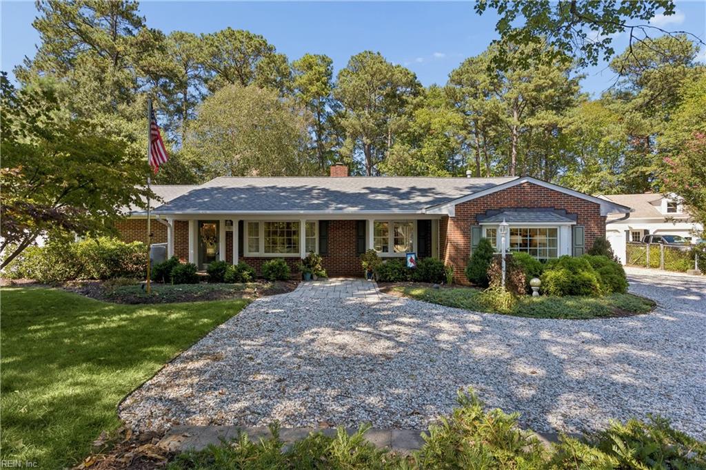 208 Nelson District Rd — photo