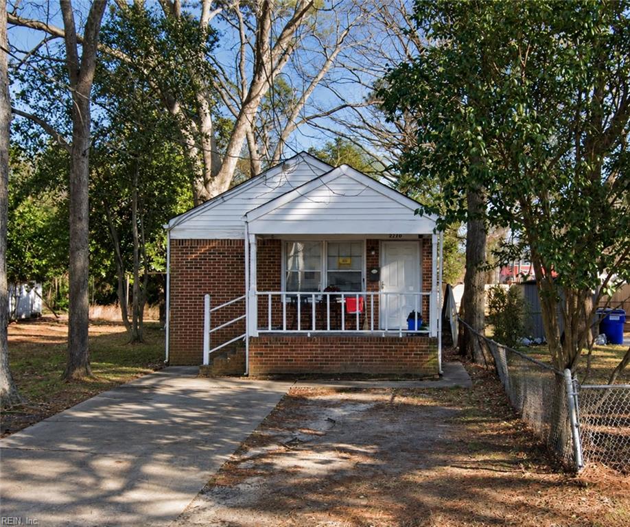 2728 Jason Ave — photo