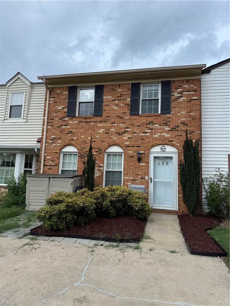 639 Biltmore Dr — photo