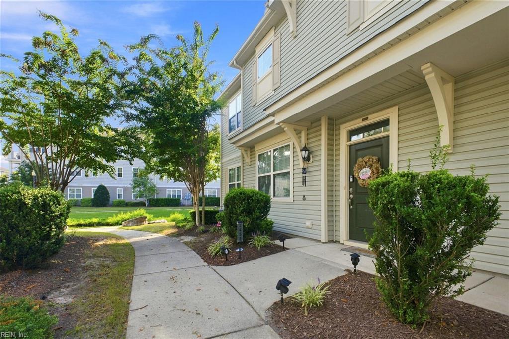 2453 Leytonstone Dr — photo
