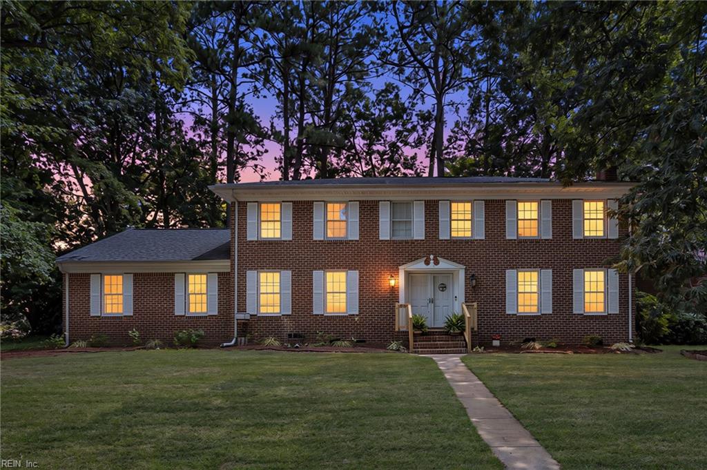 2949 Prince Of Wales Dr — photo