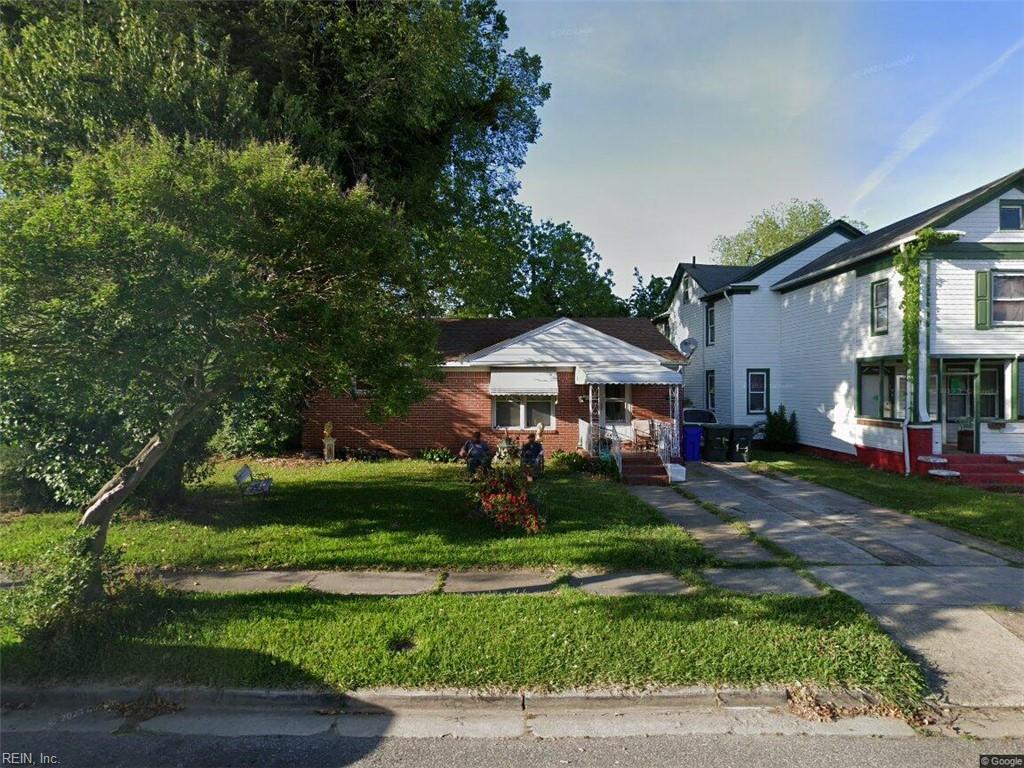 210 Hough Ave Ave — photo