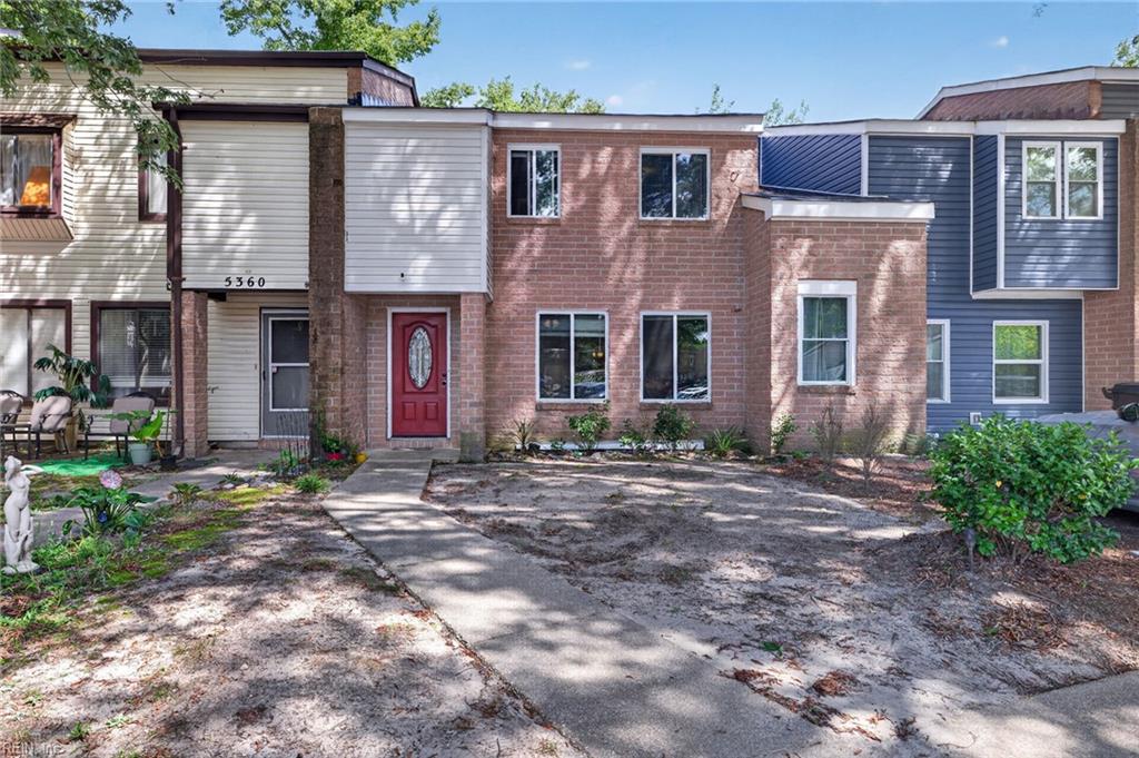 5358 Palmyra Ct — photo