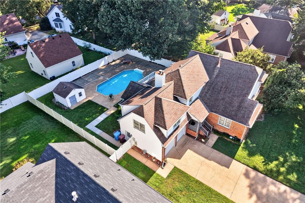 1340 Danielle Ct — photo