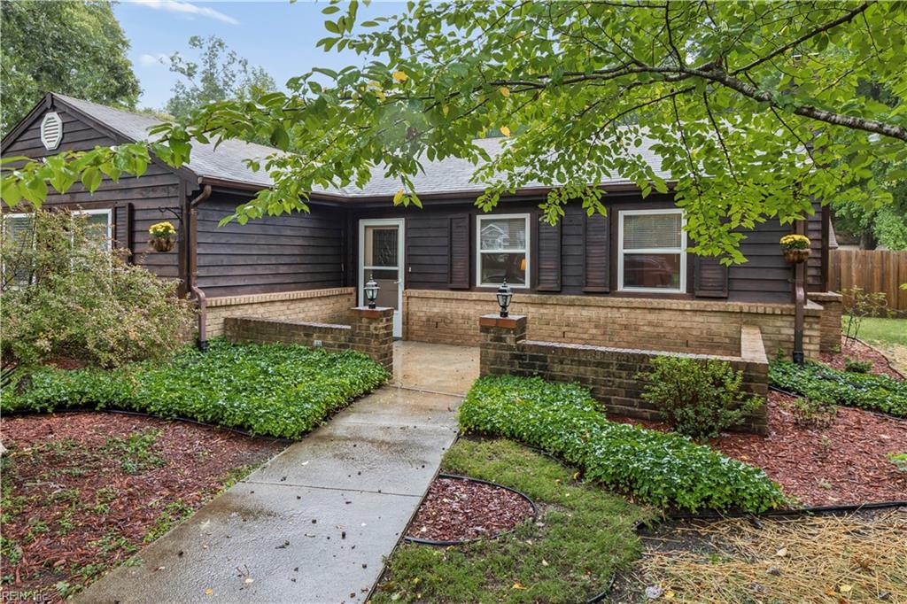 8165 Sheffield Drive — photo