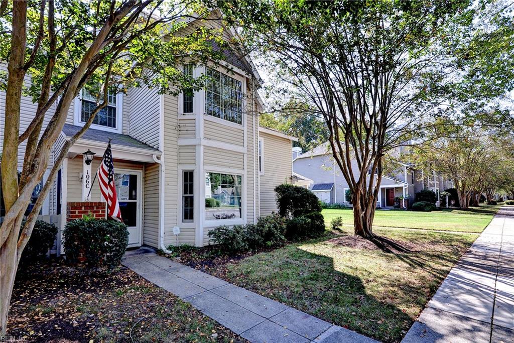 106 Marshall Way — photo