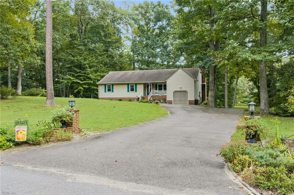 9843 Spring Branch Drive — photo