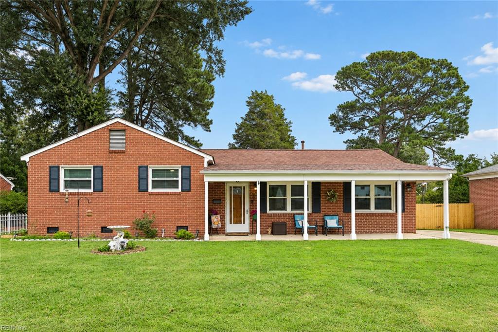16 Longwood Drive — photo