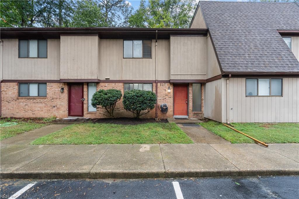 1003 N Green Drive — photo