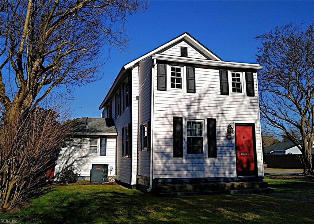 1111 Oldfield Street — photo