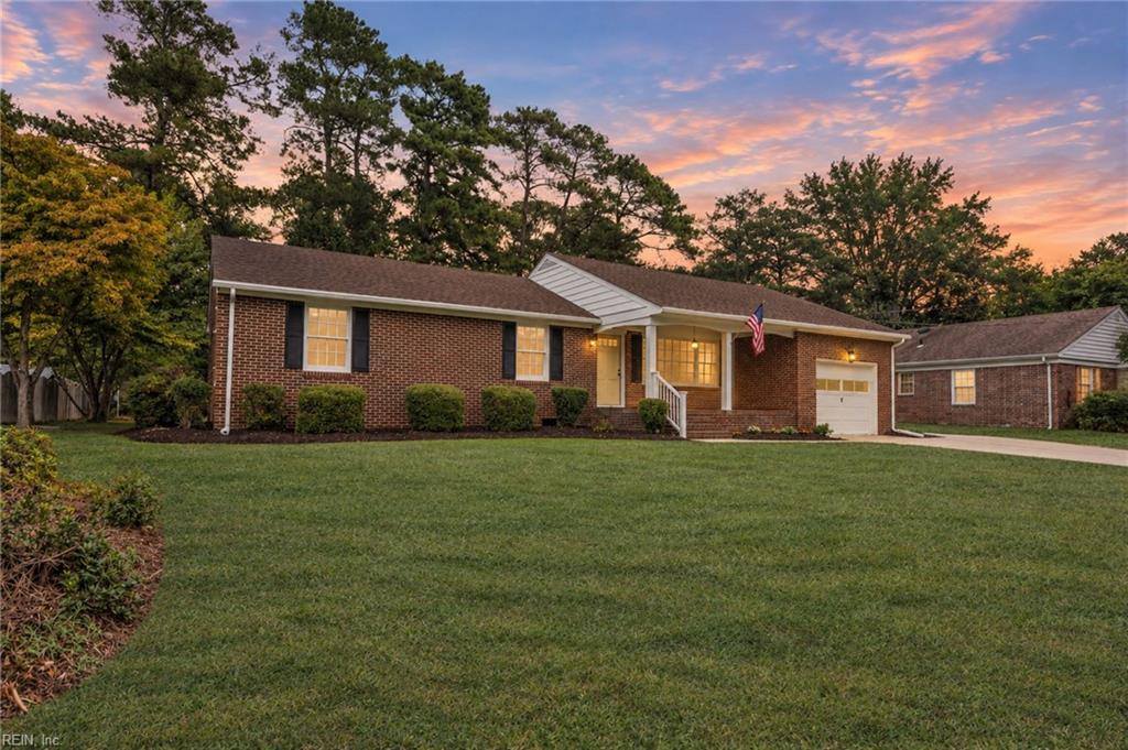 2821 Meadow Wood Dr E Drive — photo