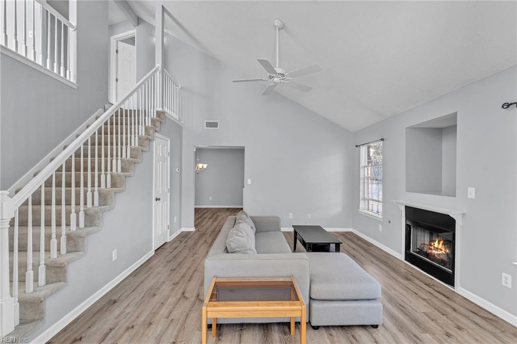 202 Westgate Circle — photo