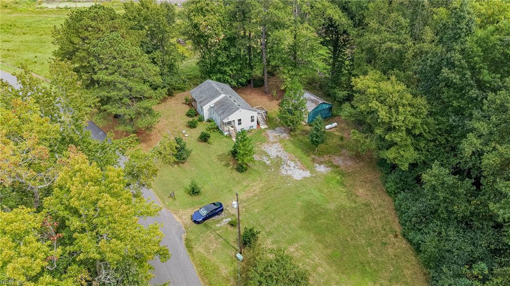 400 Pioneer Road — photo