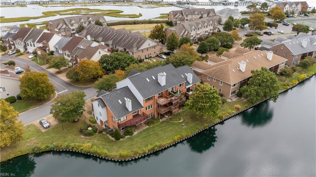 302 Mainsail Drive — photo