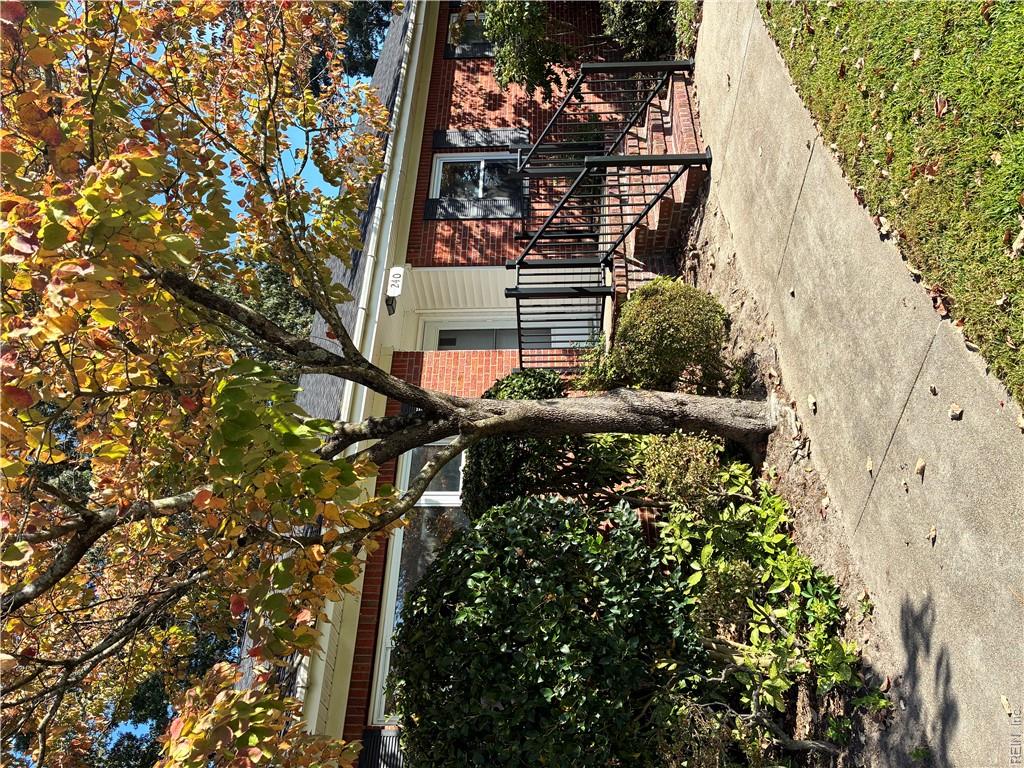 240 E McGinnis Circle — photo