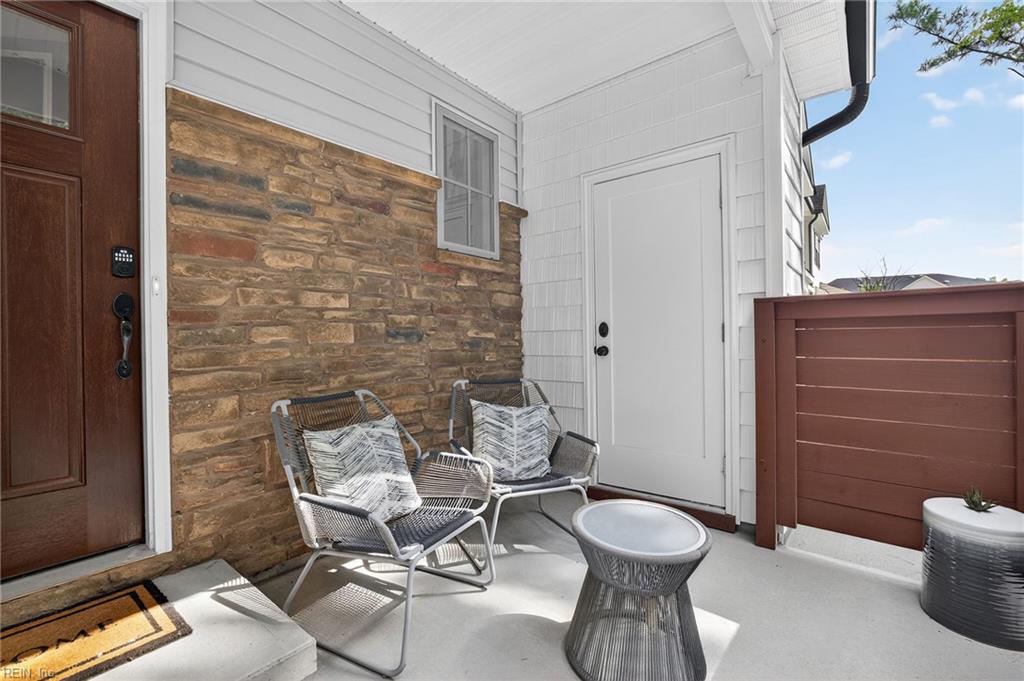 Essex @ Villages at Bartlett Station — photo