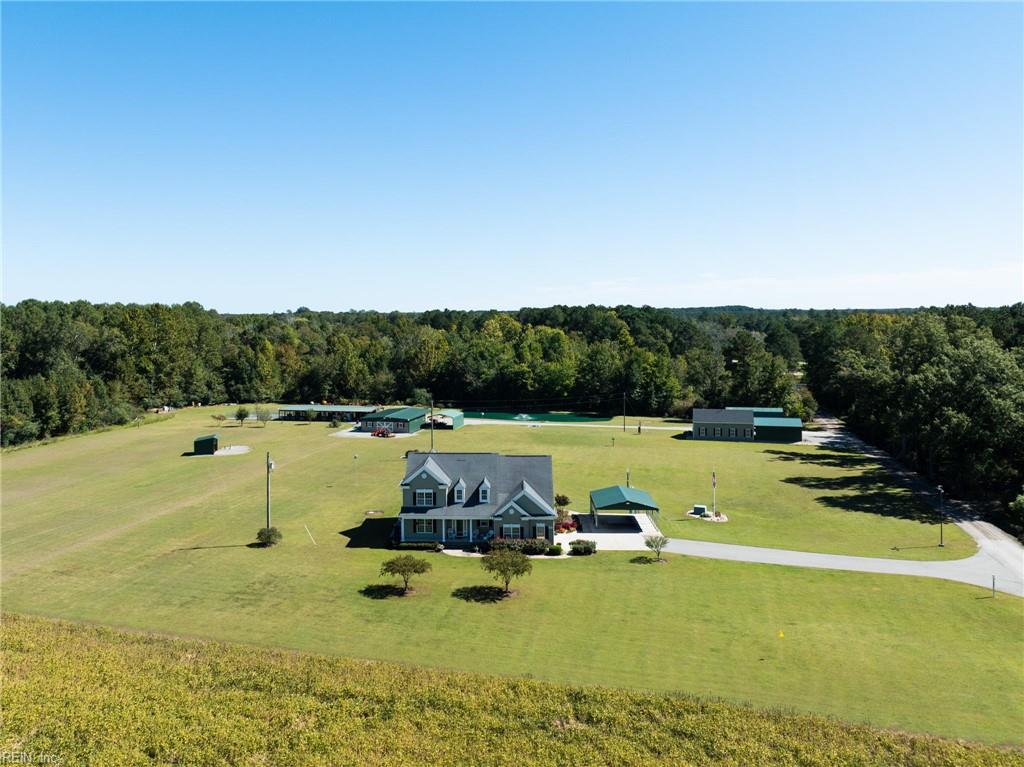438 Wedgewood Drive — photo