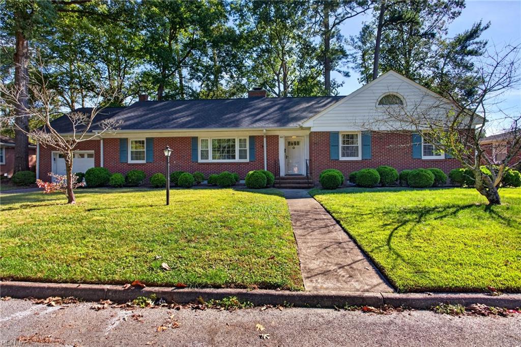 627 Dogwood Lane — photo