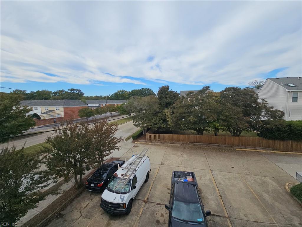 8530 Tidewater Drive — photo