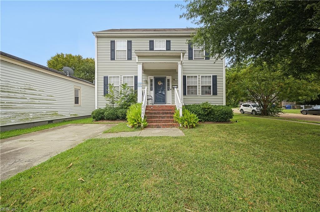 2104 Chestnut Street — photo