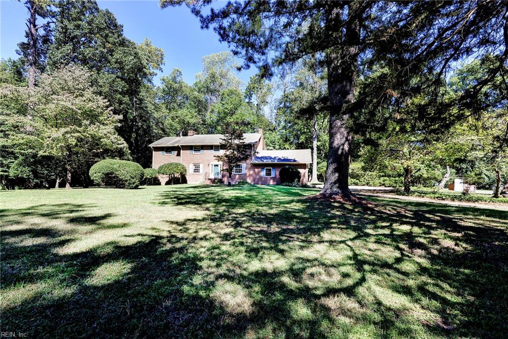 265 E Queens Drive — photo