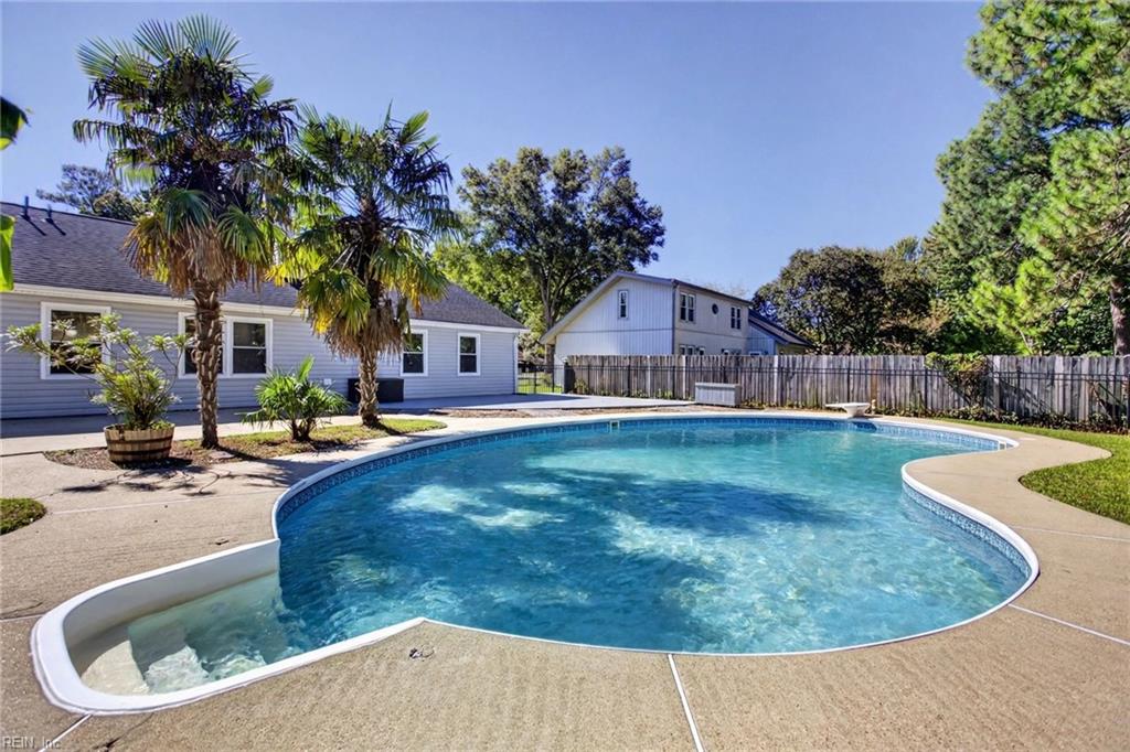 119 Admiral Court — photo
