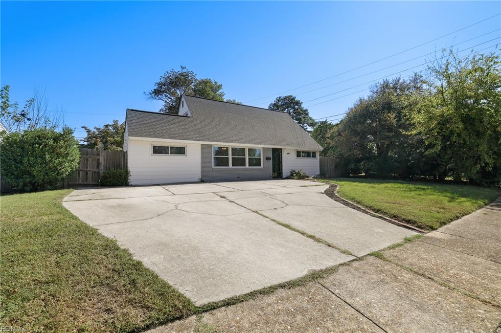 1719 N Lakeland Drive — photo