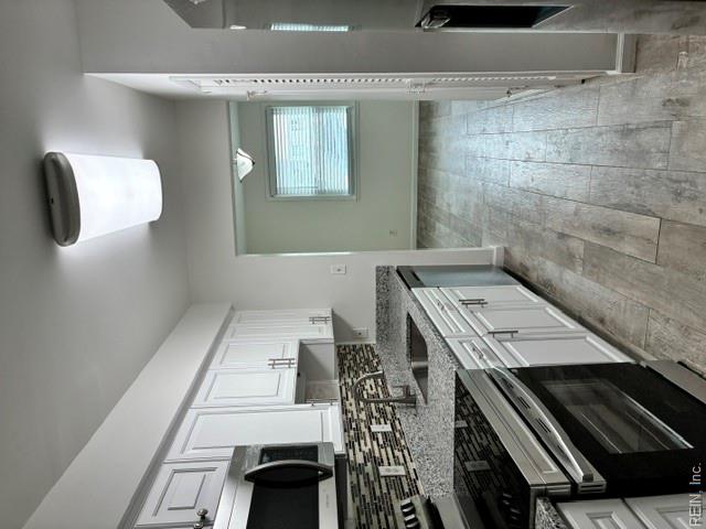 1303 Glyndon Drive — photo
