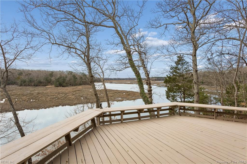 220 Southpoint Drive — photo