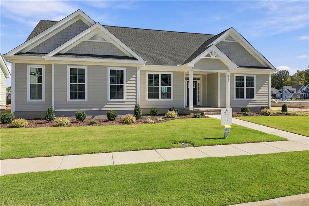 2207 Hampton Roads Parkway — photo