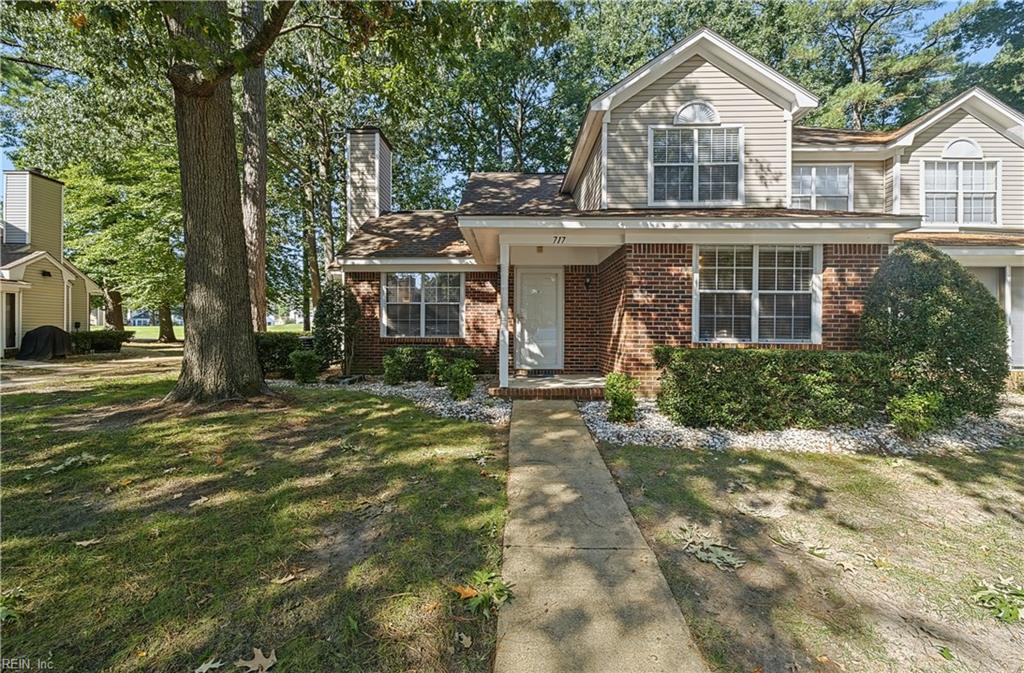 717 Mashie Court — photo