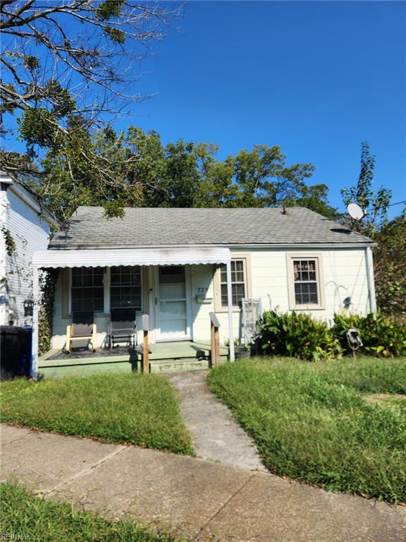 735 Flanders Circle — photo