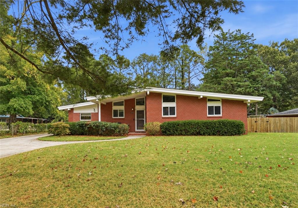 1312 Woodhurst Drive — photo